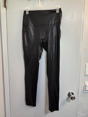 Leather-look Black Leggings